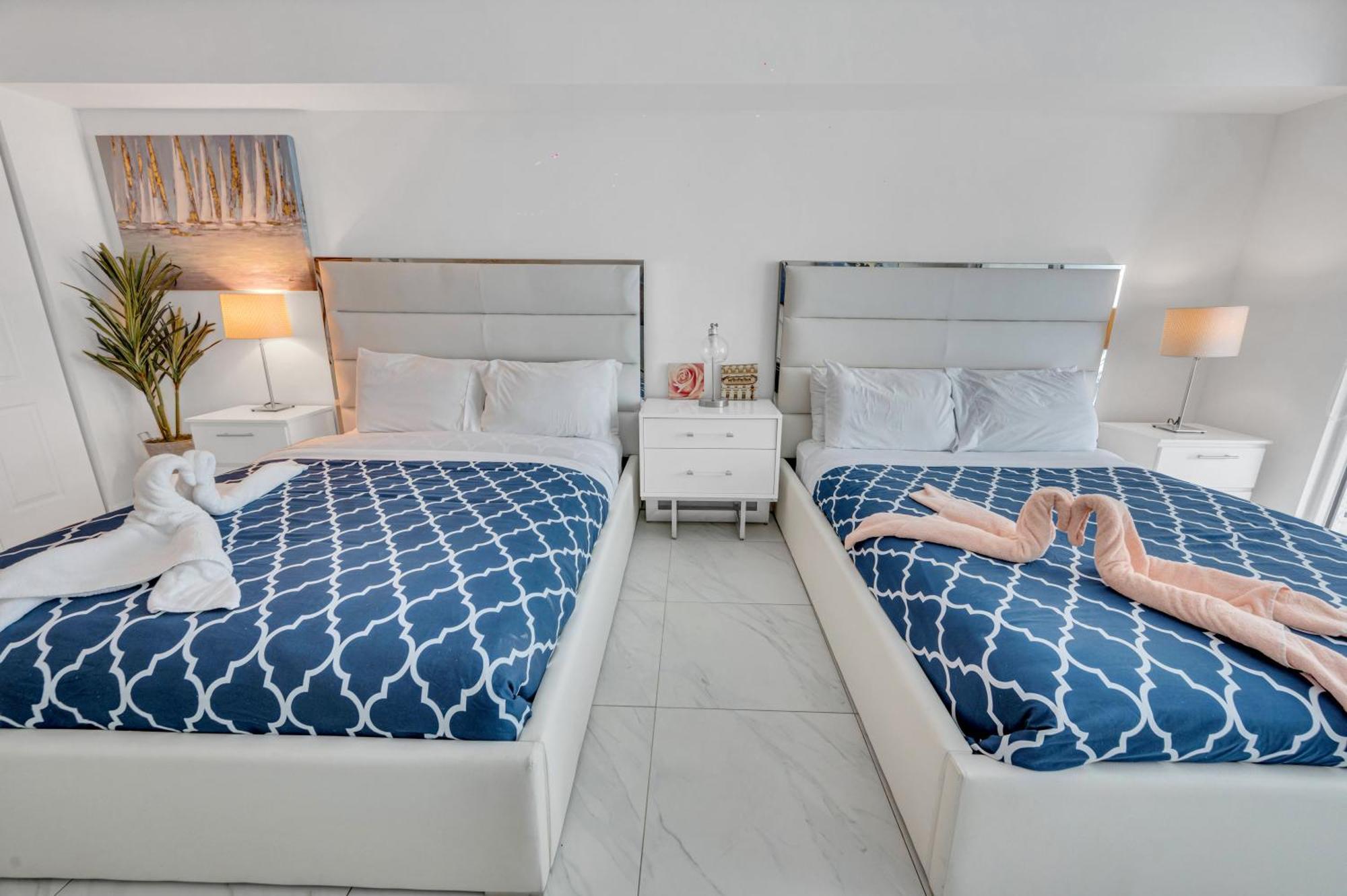 Beautiful High Floor Studio * Brickell * Ocean View
